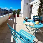 Good Vibes Apartment